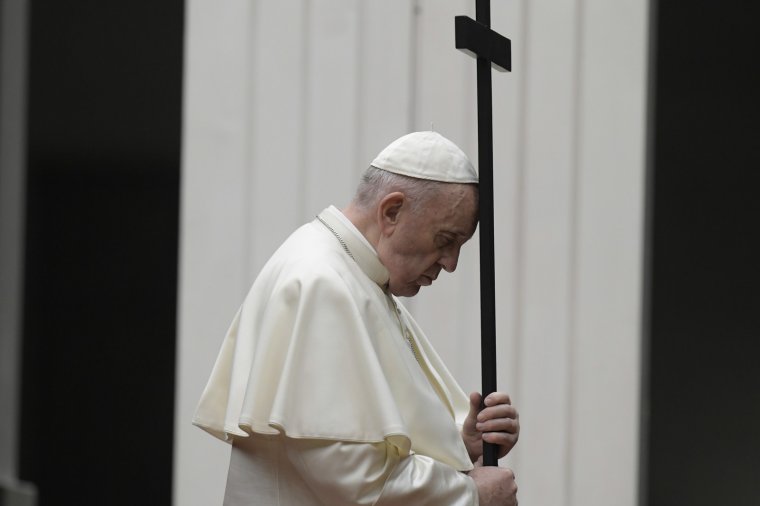 Ferenc pápa legalább vasárnapig kórházban marad