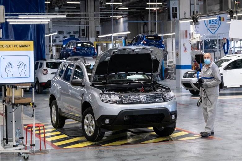 Felfüggesztette a járműgyártást a Dacia romániai üzeme