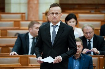 „Hátba szúrta a magyarokat” – Téma volt a budapesti Országgyűlésben Iohannis kijelentése