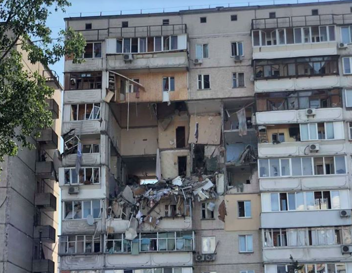 Hatalmas robbanás történt egy kijevi sokemeletes házban