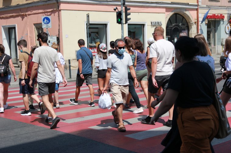 Meghaladta a 3 ezreléket a fertőzöttségi arány Kolozsváron, kedden dönthetnek a további korlátozásokról