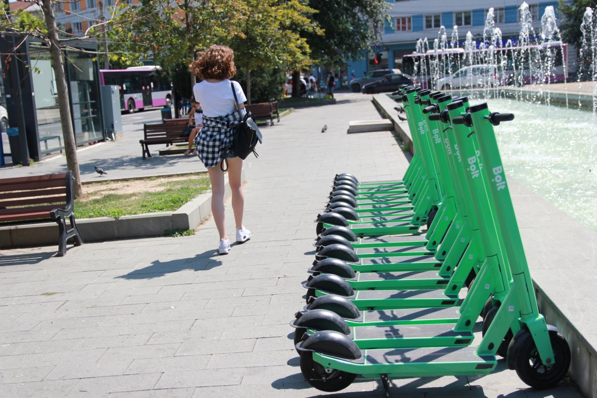 Sokan panaszkodnak az elektromos rollerrel való száguldozásra Kolozsváron