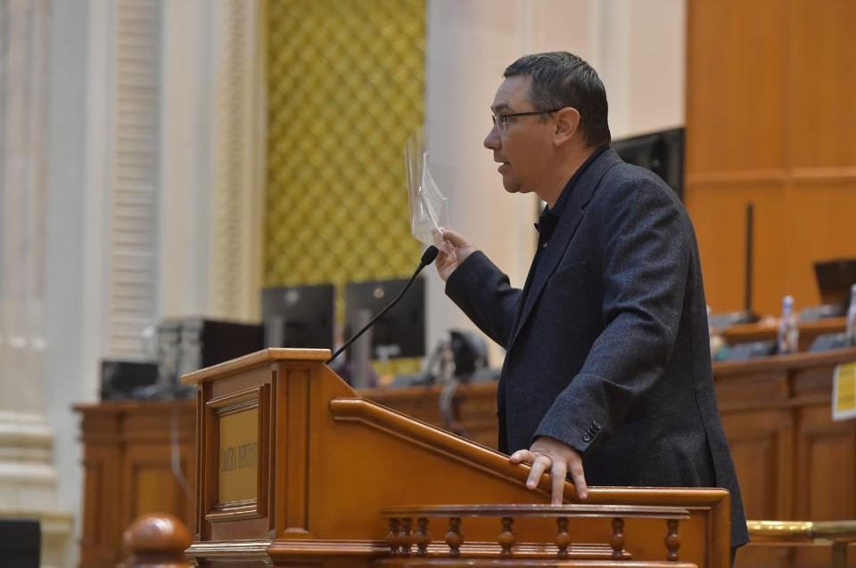 Ponta szerint nem megy át a bizalmatlansági indítvány, az USR honatyái nem szavaznak