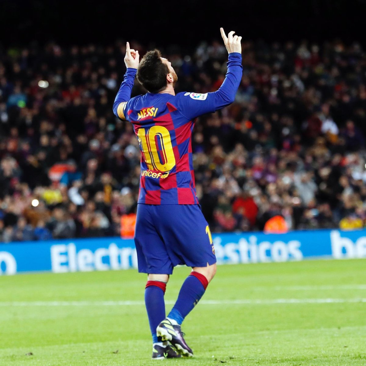 Döbbenet a gránátvörös-kékeknél, Messi 21 év után elhagyja a Barcelonát