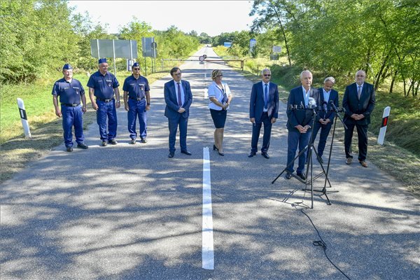Új átkelőket szorgalmaznak a magyar–román határszakaszon az anyaországi polgármesterek