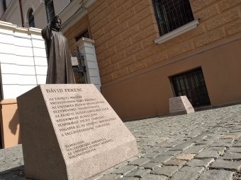 Magyarul is feliratozhatók a magyar vonatkozású emlékművek, döntött a bukaresti parlament