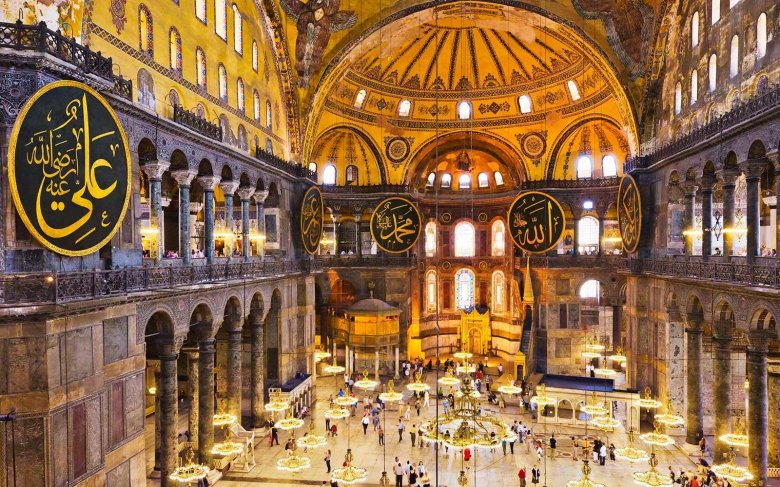 Jogi úton próbálják visszafordítani görög ortodoxok a Hagia Sophia mecsetté alakítását