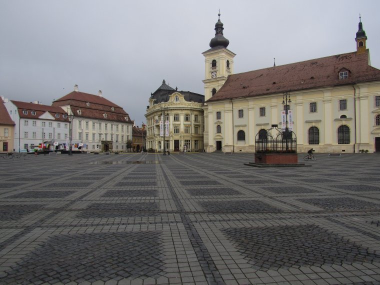 Vesztegzár alá kerül Nagyszeben hétfőtől, Kolozsvár egyelőre „megússza”