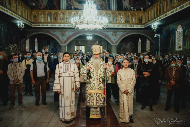 „Krisztus a legfőbb orvos”, válaszolta Teodosie érsek a román ortodox egyház szóvivőjének, akit „lelaikusozott”