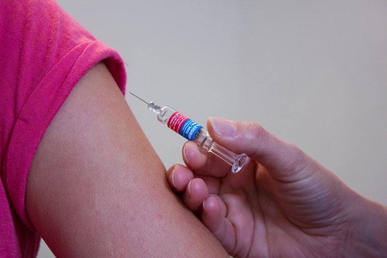 Rafila: nem lesz kötelező a koronavírus elleni oltás, a vakcina iránti bizalmat fel kell építeni