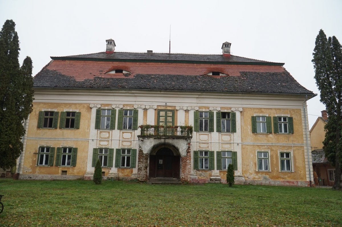 Szászföld rejtett kincsei: romjaikban is németesen rendezett műemlékek várják a turistákat Szeben megyében