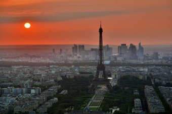 Radikális iszlamista késelt halálra egy férfit és sebesített meg két másik személyt Párizsban