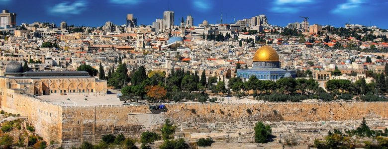 Idén újra több ezren vonultak be Jézus nyomán Jeruzsálem óvárosába virágvasárnap alkalmából