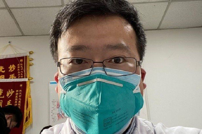 Megerősítették, hogy elhunyt a koronavírusra az elsők között figyelmeztető kínai orvos