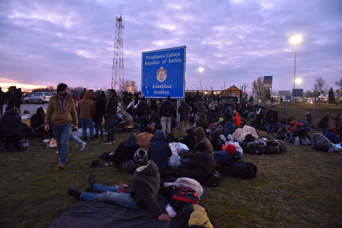 Több mint 10 ezer illegális bevándorlót fogtak el idén Magyarország déli és keleti határszakaszain