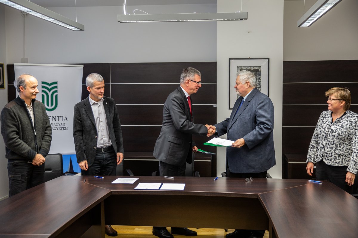 Közös mezőgazdasági doktori iskola elindítását is tervezi a Sapientia és a Szegedi Tudományegyetem