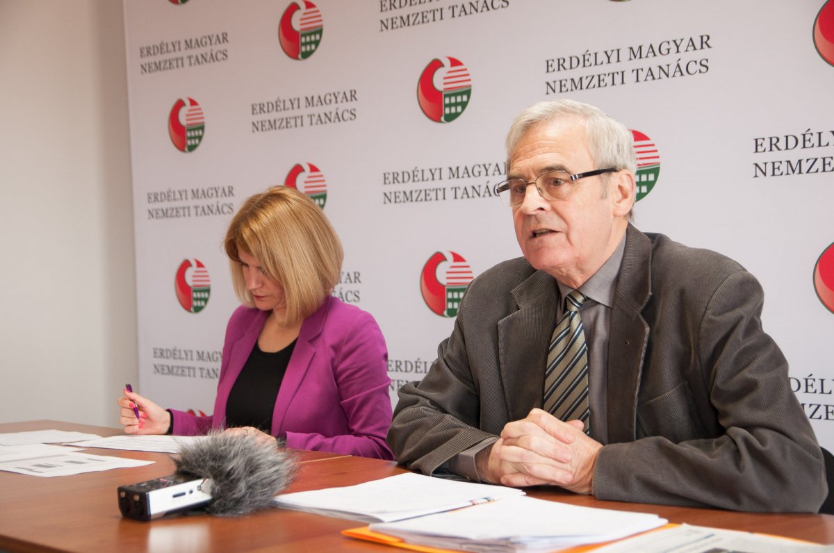 Lemondásra szólította fel Klaus Johannis államfőt az Erdélyi Magyar Nemzeti Tanács