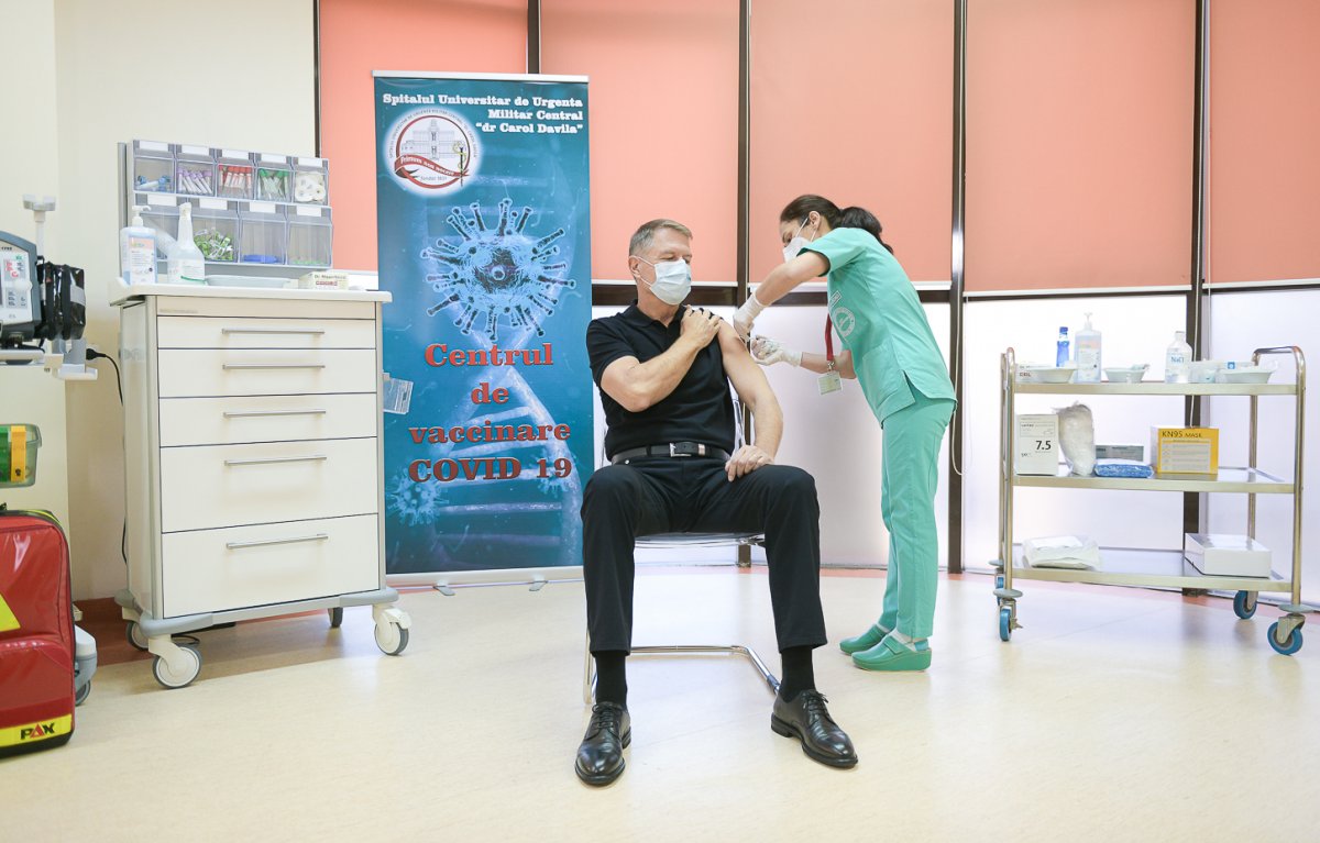 Iohannis kötelezővé tenné az oltást az egészségügyben: nem normális, hogy egyes orvosok oltásellenesek