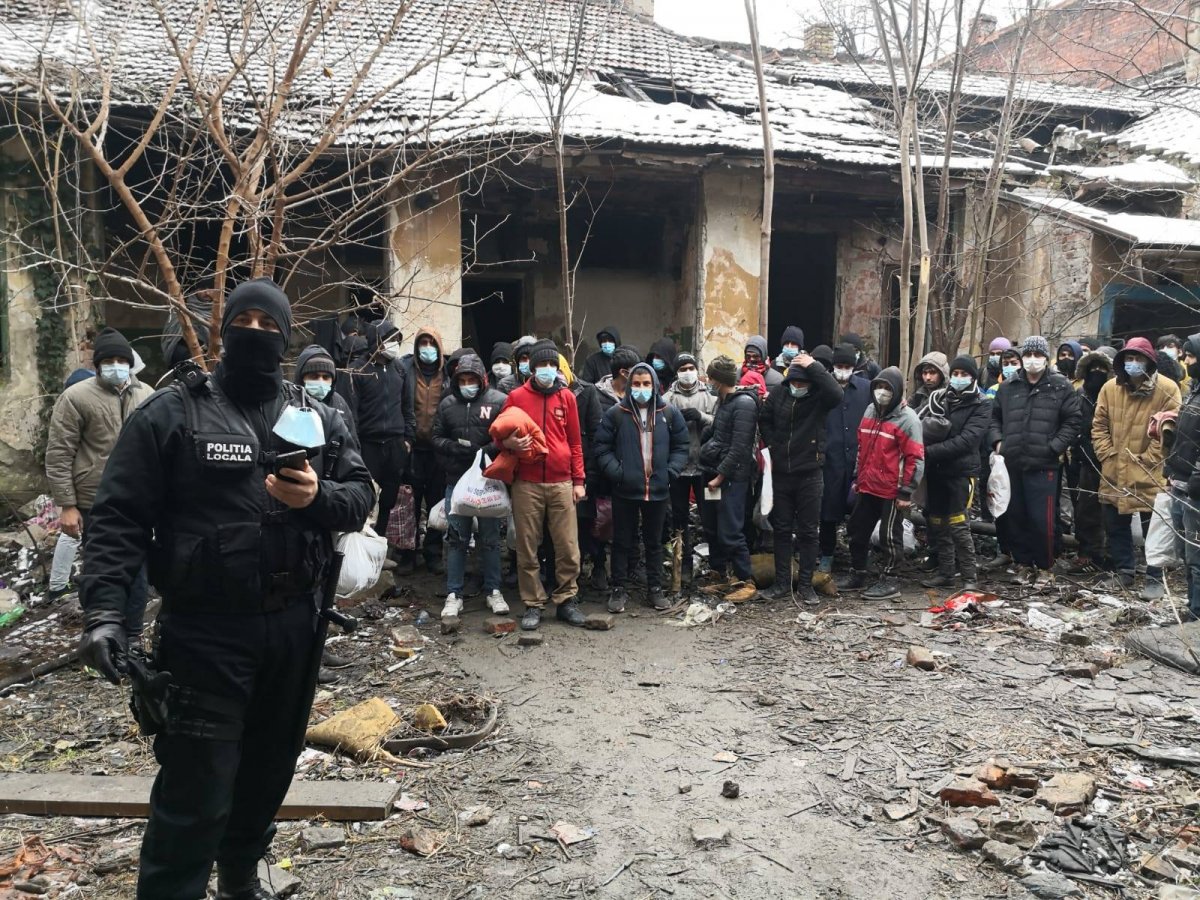 Nő a nyomás, egy nap alatt 84 illegális bevándorlót igazoltattak a temesvári hatóságok