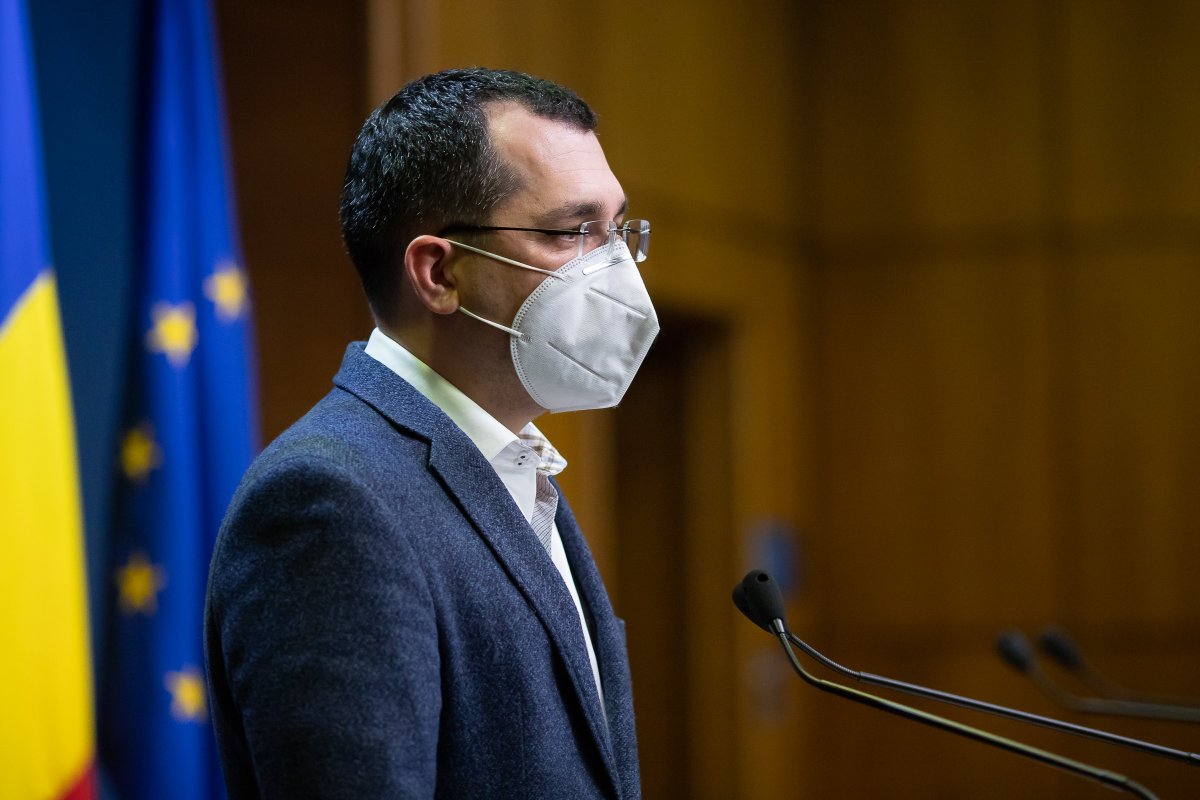 Dan Barna szerint a kormánykoalíció kitart Vlad Voiculescu egészségügyi miniszter mellett, támad a PSD