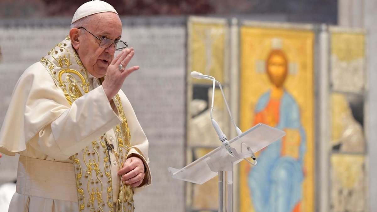 Ferenc pápa méltányos vakcinaelosztást kért, és botrányosnak nevezte a fegyverkezést húsvétvasárnapon