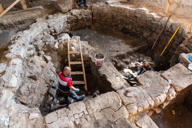 Római kori falmaradványokat is találtak a sztánai református templomban   
