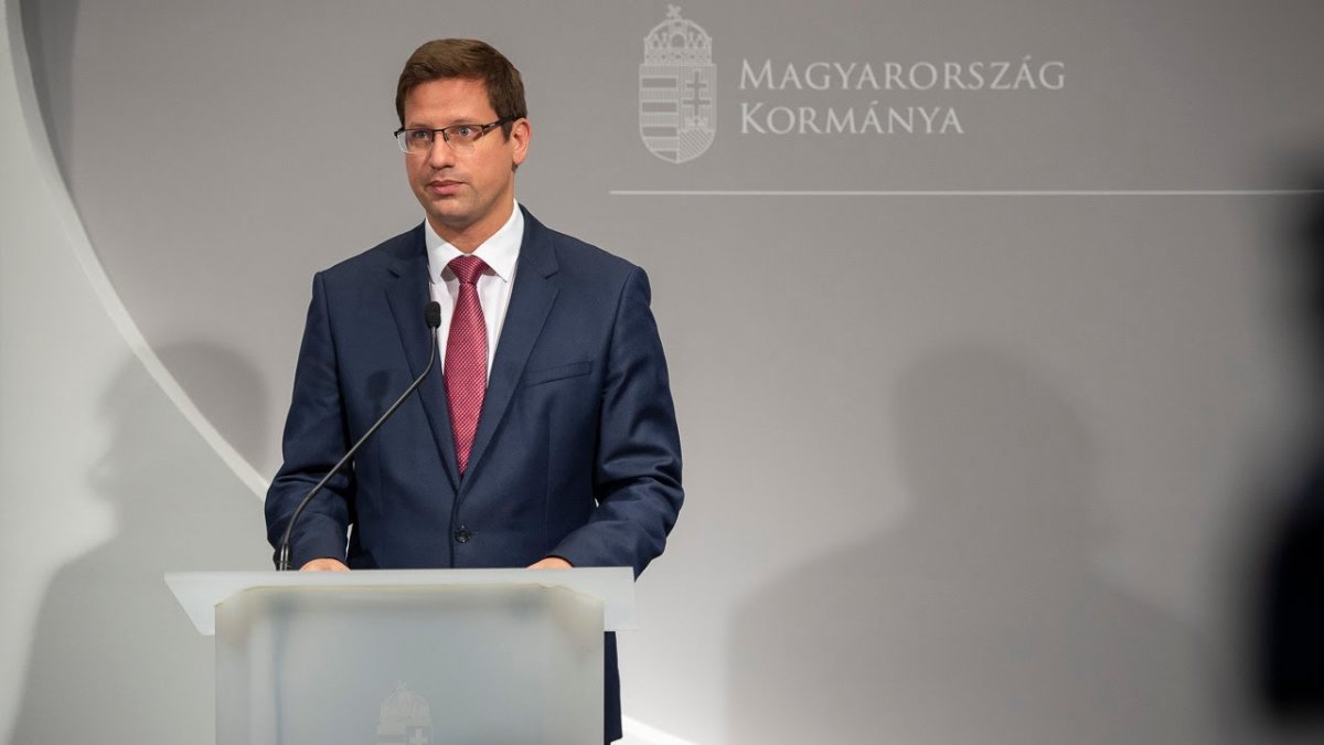 Gulyás Gergely: a magyar állam továbbra is csak a Magyarországon beoltottaknak ad védettségi igazolványt