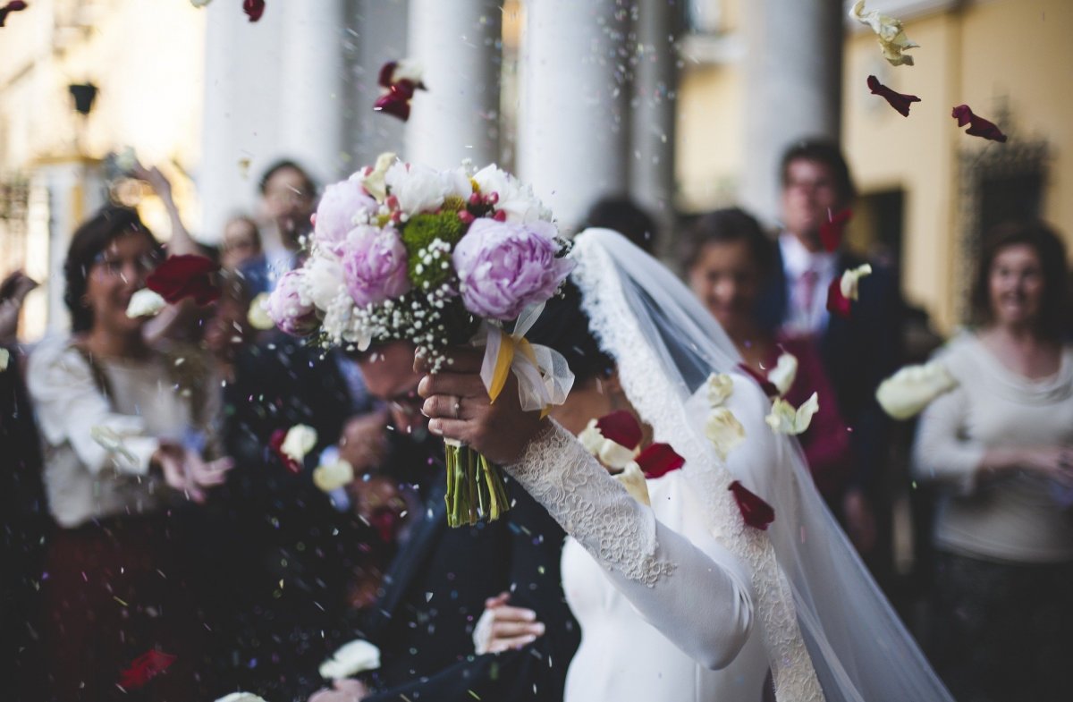A bizonytalanság miatt kivártak a házasodni vágyók, de következő hónaptól fellendülhet az esküvőszezon