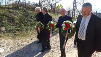 Kalotaszegi kőből épített műemléket avatnak Magyarországon a nemzeti összetartozás napján