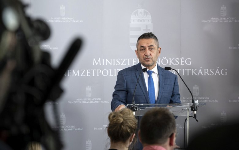 Megjelent a külhoni magyar programokat támogató felhívás, 500 millió forintra lehet pályázni
