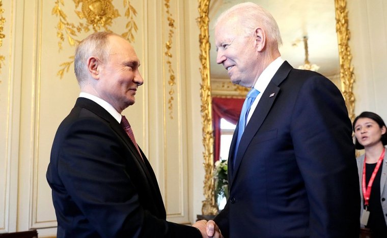 Biden szerint nem valószínű, hogy Putyin nukleáris fegyverhez nyúl; egyelőre nem látja értelmét a négyszemközti találkozónak