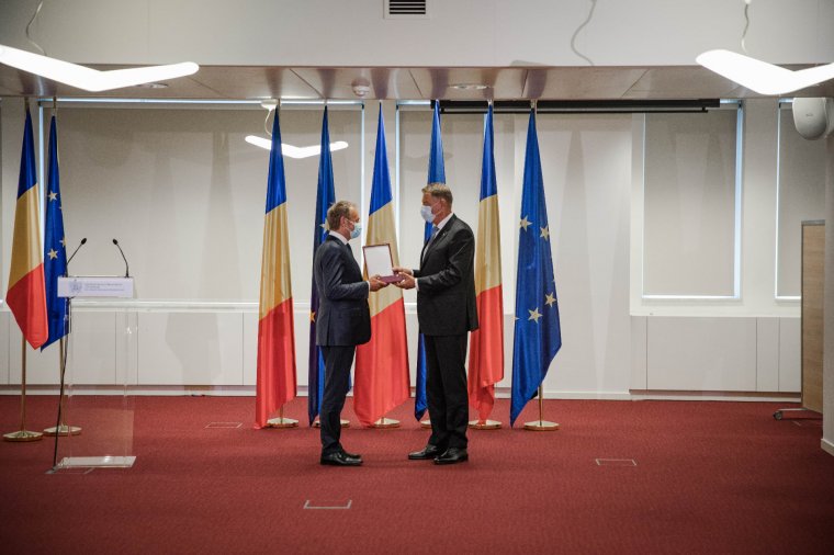 A Románia Csillaga érdemrenddel tüntették ki Donald Tuskot, az Európai Néppárt elnökét
