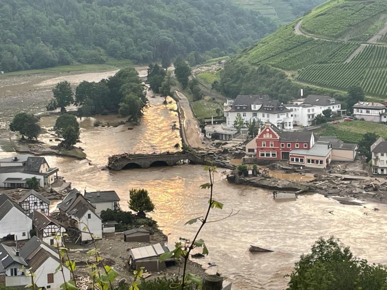 Már legalább félszázan életüket vesztették a pusztító áradások kísérte Bernd ciklon közepette Németországban