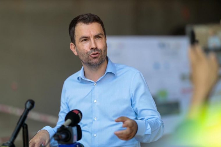 Drulă: „zsarolással vagy csábítással”, Ciolacu jelenlétében próbálta átigazolni a PSD az USR több polgármesterét