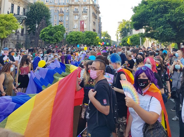Bíróságon támadják meg a bukaresti melegfelvonulás szervezői a rájuk kirótt bírságot