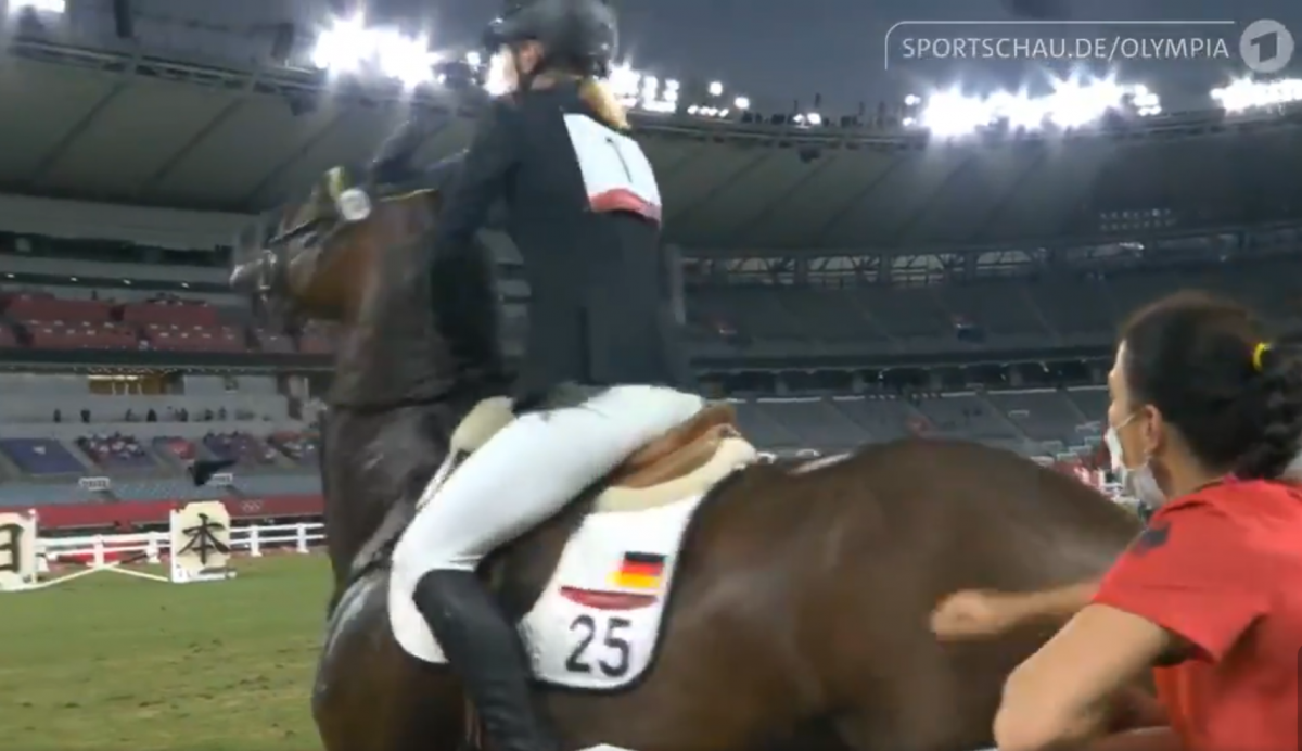 Kizárták a lovat megütő német öttusaedzőt a tokiói olimpián