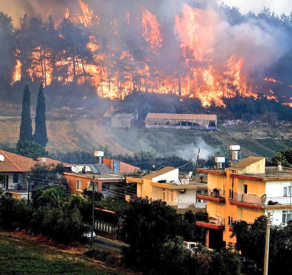 Repülőgépekkel segíti a törökországi erdő- és bozóttüzek oltását az EU