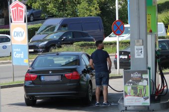 Egekben az üzemanyagár is: meghaladta a 7 lejt a prémium benzin literenkénti ára