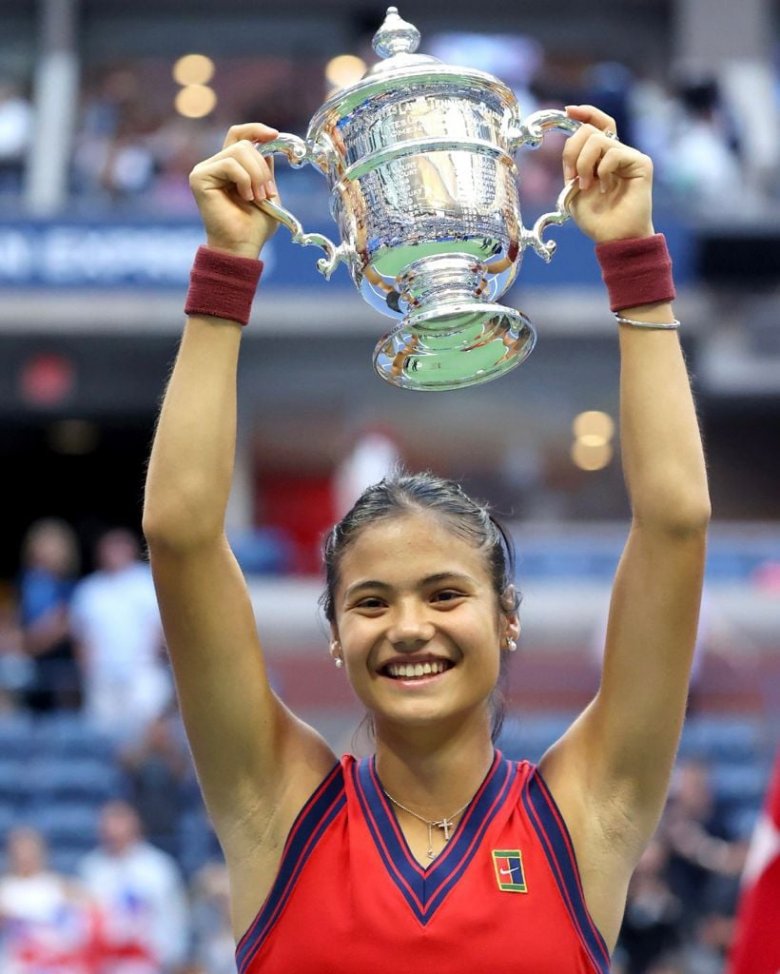 A félig román származású Emma Răducanu nyerte a meglepetésemberek döntőjét a US Openen