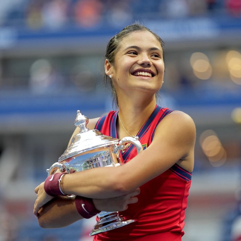 A félig román származású Emma Răducanu nyerte a meglepetésemberek döntőjét a US Openen