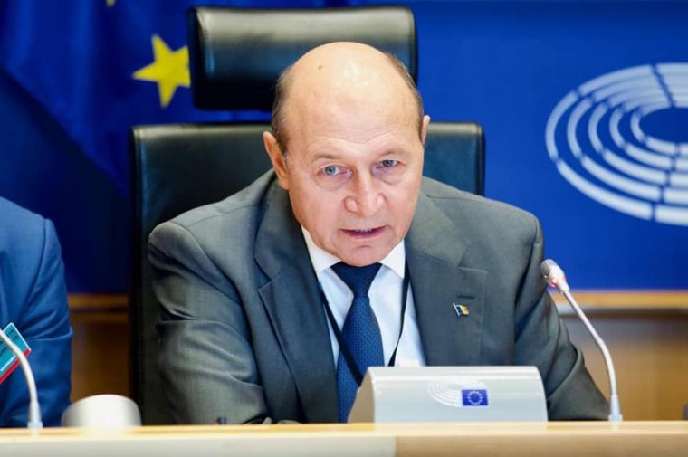 Băsescu: Iohannisnak semmi esélye sincs a NATO főtitkári tisztségének elnyerésére, a román diplomácia nem elég erős