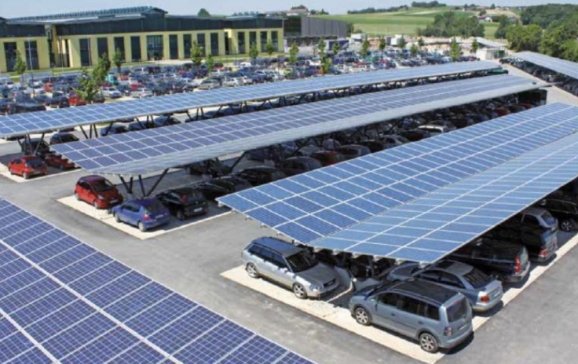 Autók fölött magasló napelemparkot terveznek az új nagyváradi sportcsarnok mellé