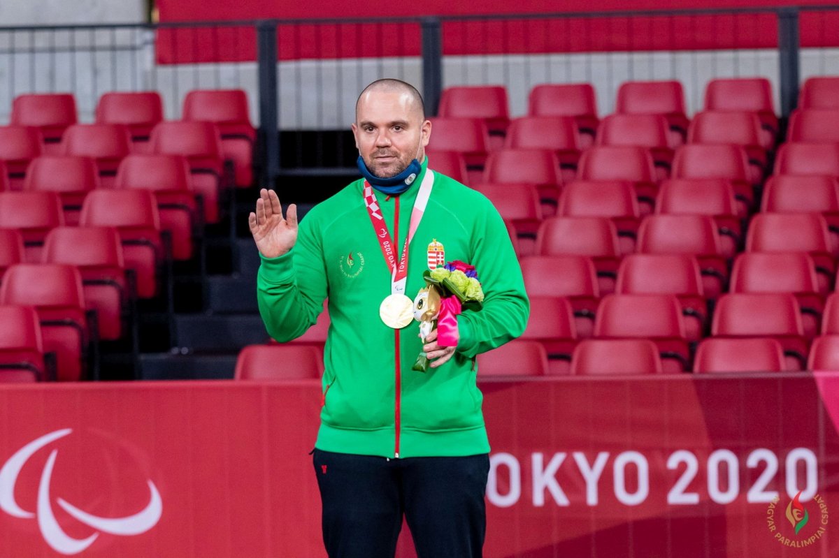 Illés Fanni úszó és Pálos Péter asztaliteniszező is aranyérmes a tokiói paralimpián