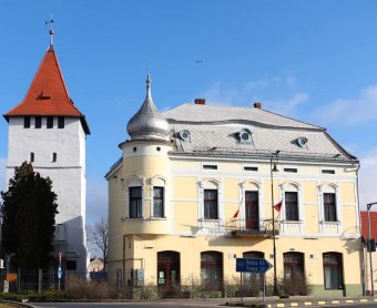 Emlékőrzésben a jövő: átadták a felújított Arany-palotát Nagyszalontán
