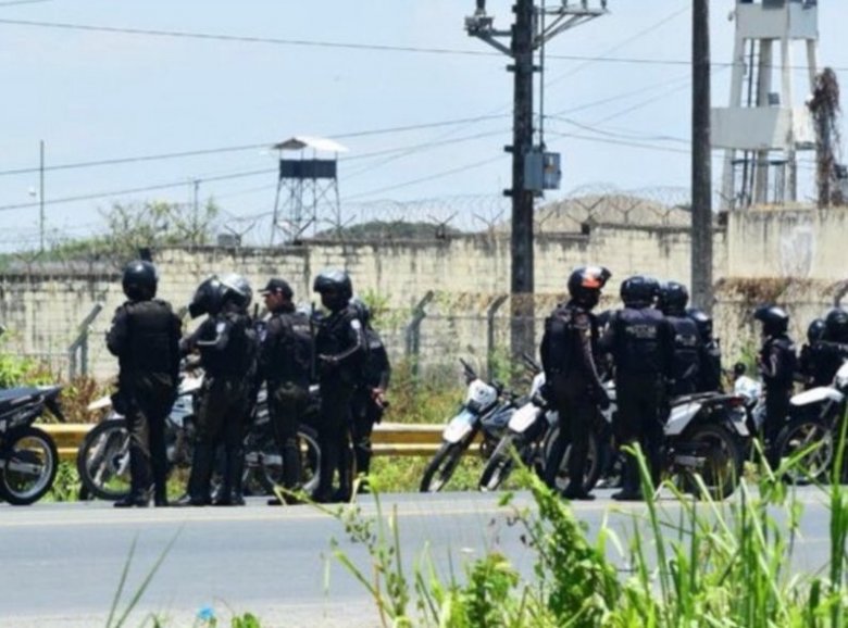 Több mint száz halálos áldozatot követelt egy ecuadori börtönben kirobbant bandaháború