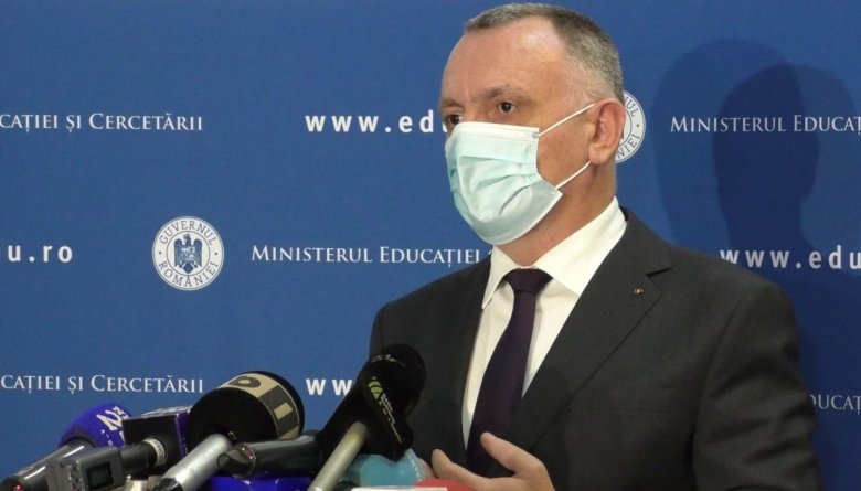 Tanügyminiszter: elsőbbséget élveznek a bentlakásos helyek kiosztásánál a koronavírus ellen beoltott diákok