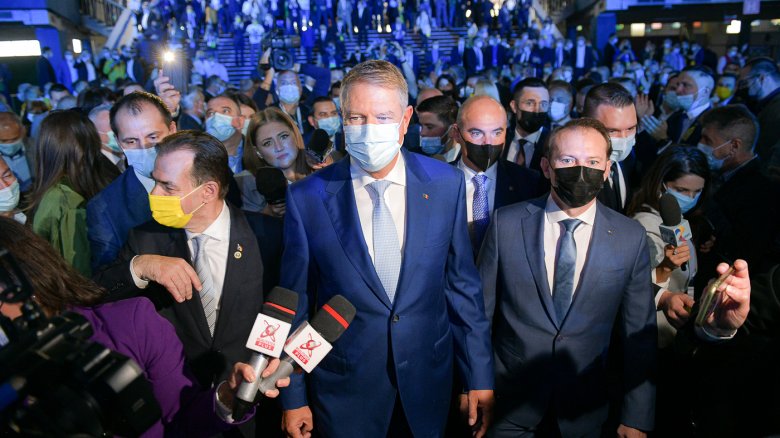 Iohannis felszólalása idején közbekiabáltak, Cîțut lehurrogták és kifütyülték a PNL-kongresszuson