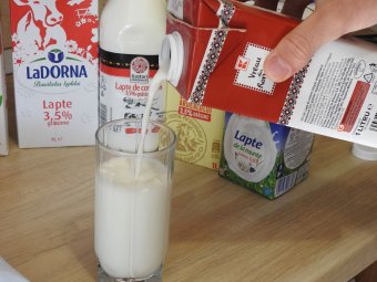 Szigorodó tejpiaci szabályok Romániában: idéntől kiemelten ellenőrzik a tej útját a termelőtől az élelmiszerüzletekig