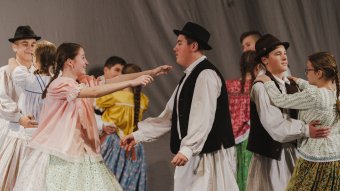 Csángó lidércek és szépasszonyok tánca a kolozsvári népzene-találkozón