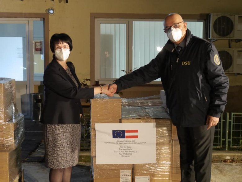 Több mint ezer doboz, a Covid-19 súlyos formáinak kezelésére szolgáló gyógyszert küldött Ausztria Romániának